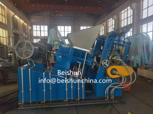 خرید آخرین دستگاه مخلوط گاو مرکب و اکستروژن برگه های کالیندر / اکسترودر سر رولر لاستیک online manufacture